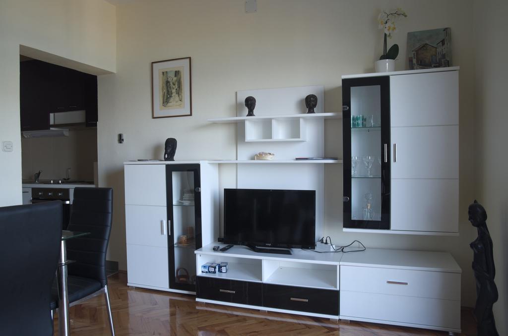 Fei Fei Apartments Račišće Esterno foto